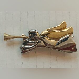 Liz Claiborne Signed Angel Blowing Horn Silver/Gold Metal Brooch Pin Vintage